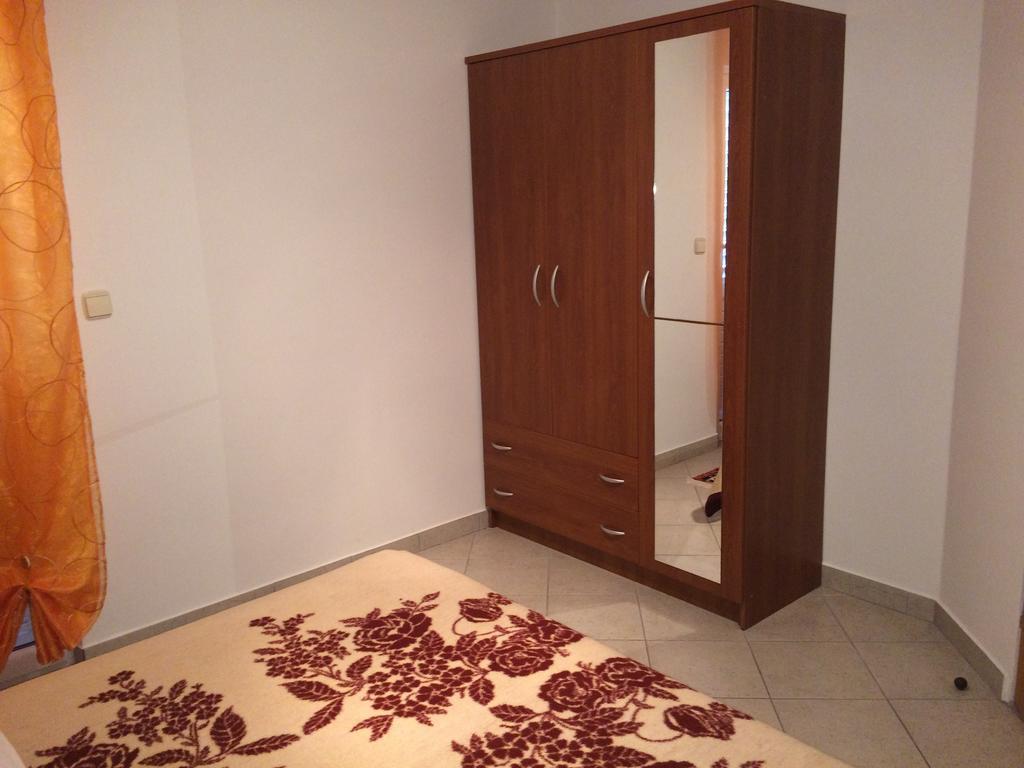 Apartment Kolundzic Novi Vinodolski Værelse billede