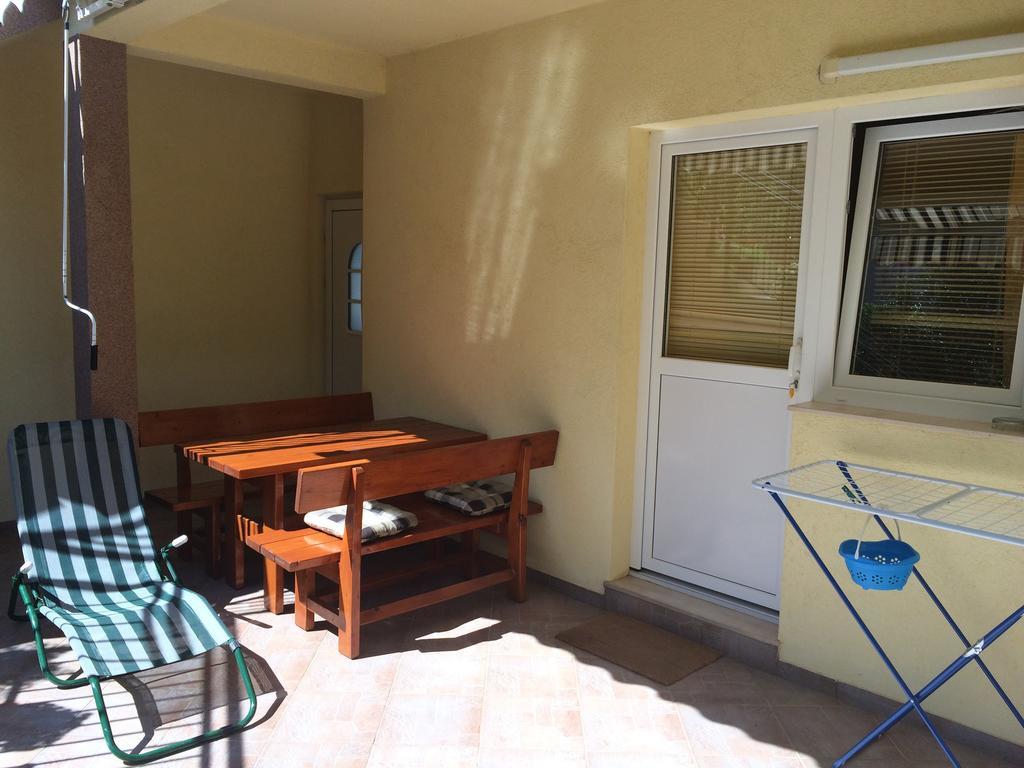 Apartment Kolundzic Novi Vinodolski Værelse billede