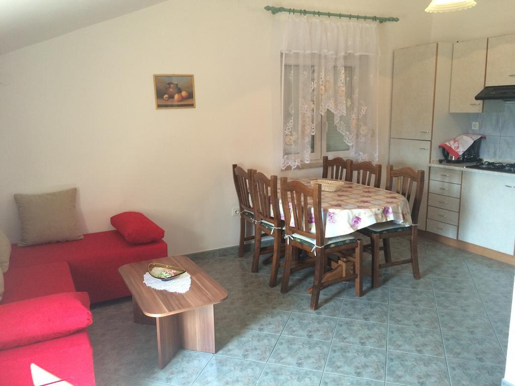 Apartment Kolundzic Novi Vinodolski Værelse billede