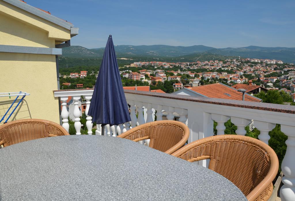 Apartment Kolundzic Novi Vinodolski Eksteriør billede