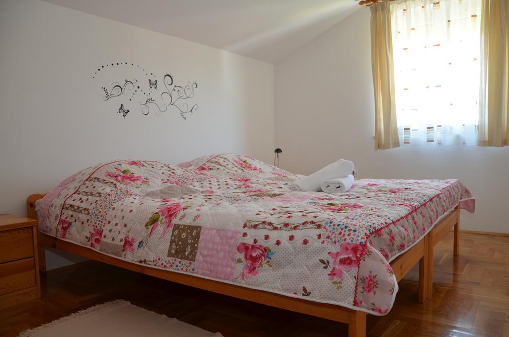 Apartment Kolundzic Novi Vinodolski Eksteriør billede